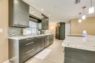 Private Pool and Spacious Yard Cape Coral Getaway - Cape Coral - 4