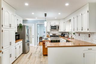 Group Getaway with Outdoor Oasis in Southington! - Southington - 1