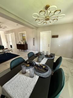 Earthy Modern Escape - Miami - 1