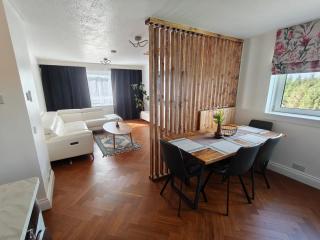 Modern 2 Bed Flat - East Kilbride - 9
