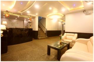HOTEL SEMYRA STAY Near Shri Mahakaleshwar Jyotirlinga Temple - Fully Air - Ujjain - 4