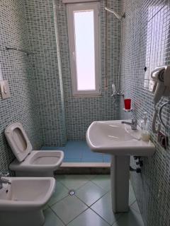 Artenisi's Sea Side Rooms - Durazzo - 7