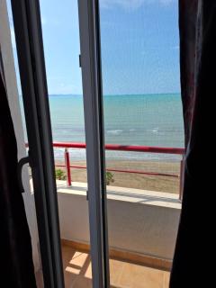 Artenisi's Sea Side Rooms - Durazzo - 1