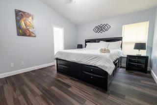 Family Retreat Near NAS JAX and Orang Park Mall with Gameroom - Jacksonville - 1
