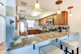 Walk to Ocean Daytona Beach Shores Condo with Pool! - Daytona Beach Shores - 2