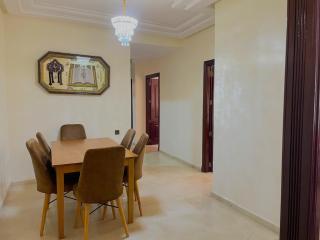 2-Bedroom Apartment with Garden Views, WiFi & Full Kitchen in Gated Complex - Tangier - 8
