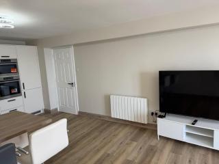 Water Front Apartment Cobh - Balnacart - 3