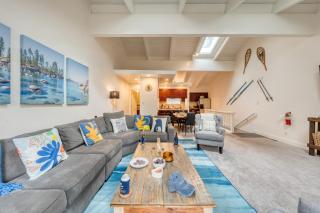 Ski Way by AvantStay Cozy Tahoe Home w Fireplace Balcony - Incline Village - 2