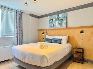 Downtown 24h Concierge 3 bds 2BR Onsite Parking LM706 - Atlanta - 1