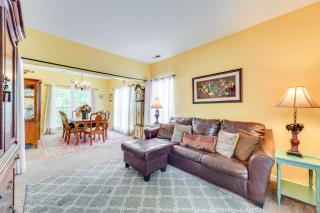 Home in Matthews with Fenced Yard and Spacious Deck! - Matthews - 6