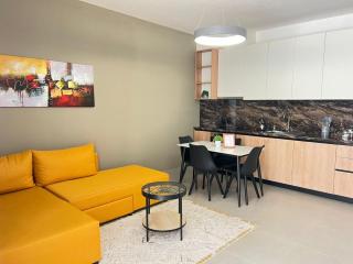 Modern City Center Apartment - Tirana - 0