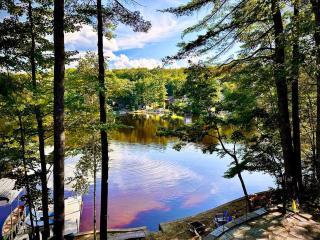 Lakefront Home-Stunning Views-Hot Tub, 3100 sqft! - 8