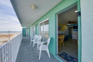 Updated Oceanside Condo - 5 Miles to Cape May! - Wildwood Crest - 8