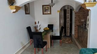 LOGIS D'HERGUINE - SUITE COLETTE -2 personnes - Piscine - Parking - Yaoundé - 4