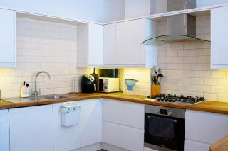 Cleave House - Farnborough - 8