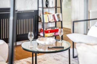 Luxe Penthouse with Balcony & Parking Near Greenwich - 4