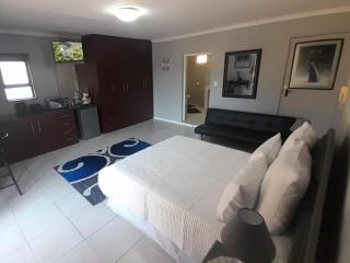 Trinity and Bennett Enterprises 40 Sycamore - Roodepoort - 9