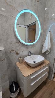 Blue Dolphin Apartment - Private indoor Pool, Jacuzzi, Garden - 2