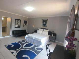 Trinity and Bennett Enterprises 40 Sycamore - Roodepoort - 6
