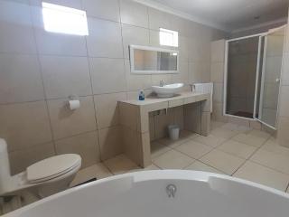 Trinity and Bennett Enterprises 40 Sycamore - Roodepoort - 4