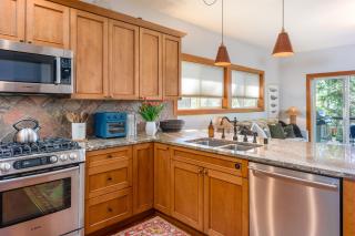 Beautiful Waterviews, Pet-friendly, Close To Town - Eastsound - 2