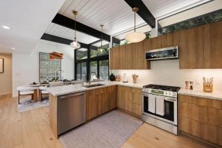 New Listing Architectural Villa by Colby & Conrad - Los Angeles - 7