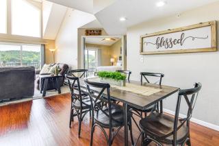 On-Site Lake of the Ozarks Access Camdenton Condo - Camdenton - 5