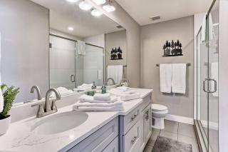 Spacious and Quiet Retreat - Firepit and Yard - 1