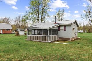 Riverfront Cabin Wood Stove Fire Pit & Grill - Springfield - 5