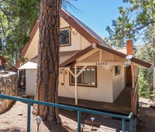 Cavu Cabin - A Classic Mountainside Escape - Shaver Lake - 9