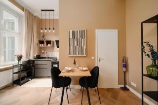 Homely Berlin - Heritage Studio , Kingsize Bed , Kitchen , WiFi - Berlin - 6