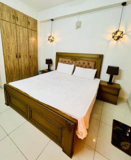Luxurious 1 Bed Apartment - Islamabad - 0
