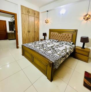 Luxurious 1 Bed Apartment - Islamabad - 9