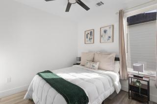 Luxe Heights 3BR Escape in Prime Location With Garage Access - 2