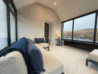 Sea Room, Scalpay - - 2