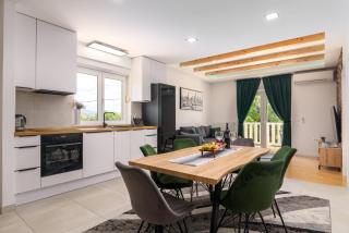 Divine Apartment Drnis - "Modern comfort at the gateway to Krka National Park" - Drniš - 0