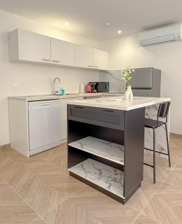 T2 luxe 100 m port, Clim, Wi-Fi - Tolone - 7