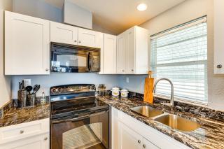 3 Mi to Fort Myers Beach Home with Pool Access - Fort Myers Beach - 1