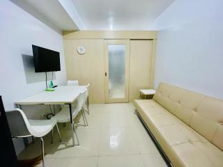 Simple Staycay - Manila - 3