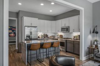 Spacious House with Serene skyline views - Nashville - 8