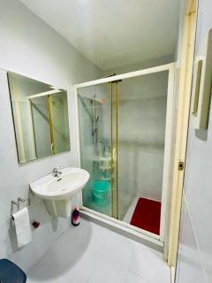 Simple Staycay - Manila - 1
