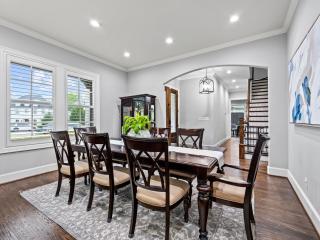 Luxury Retreat in White Rock Valley - 5