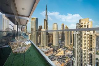 Luxe 2BR with Burj Khalifa View & Infinity Pool - 6