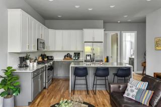 Spacious Nashville Home Sleeps 12 Rooftop Lounge - Nashville - 0