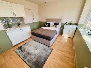 Luxury standard flats in Central London, ideal for tourists - Northolt - 0