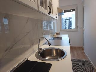 Cozy Skyline Apartment - Pristina - 7