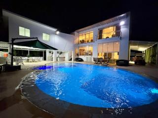 Mansión en el Peñon Fancy Luxury Vacation Home - Girardot - 2