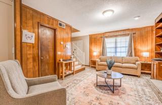 Minutes from the Airport - Wonderful Warrington - 1