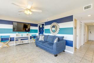 Walk to Myrtle Beach Family Condo with Balcony - Myrtle Beach - 7