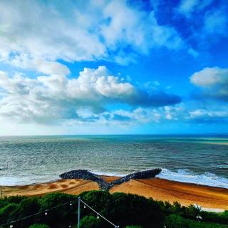 Dine with the Sunset - Central Folkestone Gem - 4